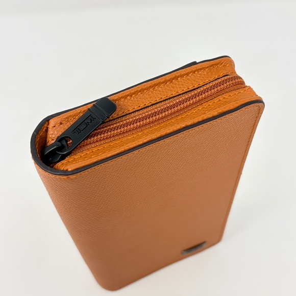 TUMI Dfo Horizon Zip Around Wallet Sunset Embossed - New with cosmetic defects - Picture 5 of 11
